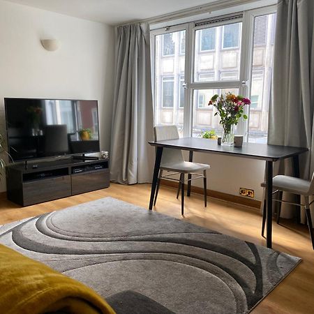 Prime Location Apartment - Heart Of לונדון מראה חיצוני תמונה